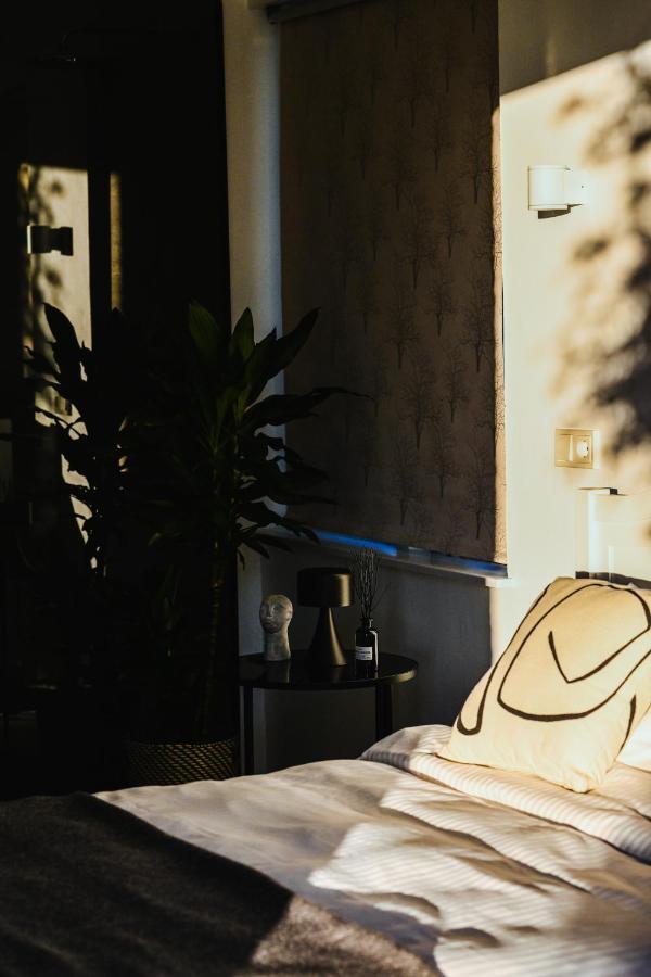 Alka - Cozy Room By The Sea With Private Hot Tub Njarthvik Экстерьер фото