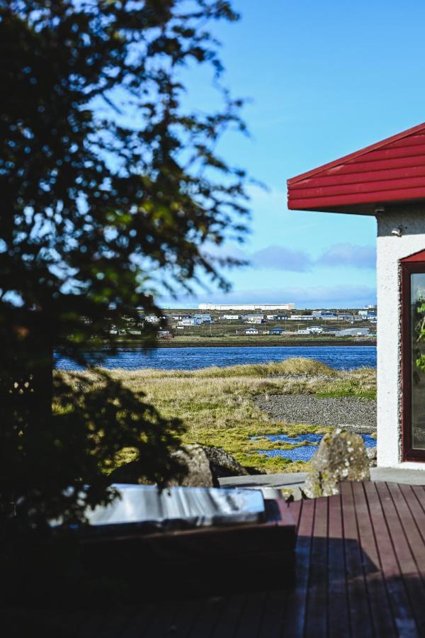 Alka - Cozy Room By The Sea With Private Hot Tub Njarthvik Экстерьер фото